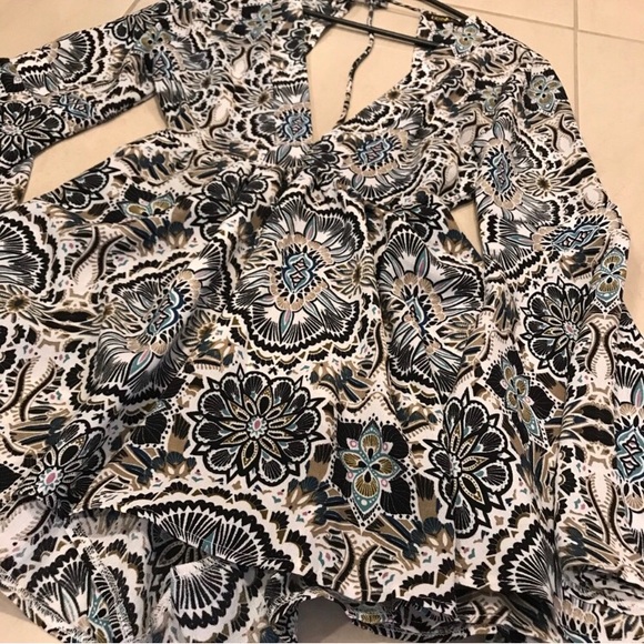 Romper - Picture 3 of 5